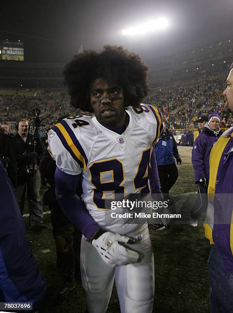 Wide Receiver Randy Moss of the Minnesota Vikings during the first round playoff game against the Green Bay Packers at Lambeau Field in Green Bay,...