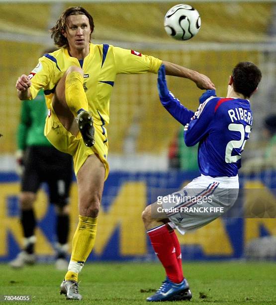 Ukraine's defender Anatoly Tymoshcuk vies with France's midfielder Franck Ribery during their Euro 2008 qualifying football match Ukraine vs. France....