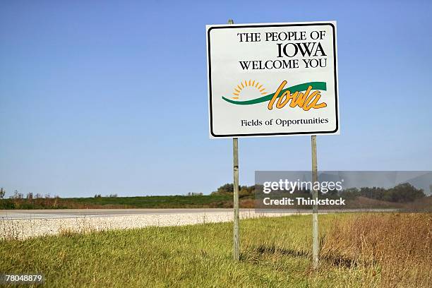 welcome to iowa sign - welcome to iowa sign stock pictures, royalty-free photos & images