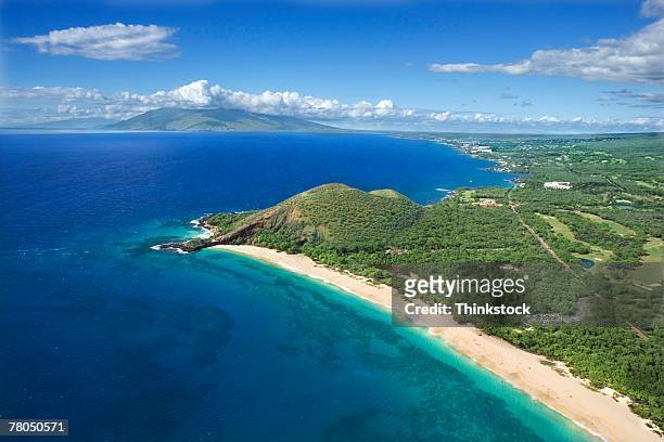 aerial view of hawaiian coastline - makena maui stock pictures, royalty-free photos & images