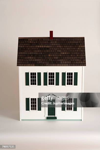 miniature house - dollhouse fotografías e imágenes de stock