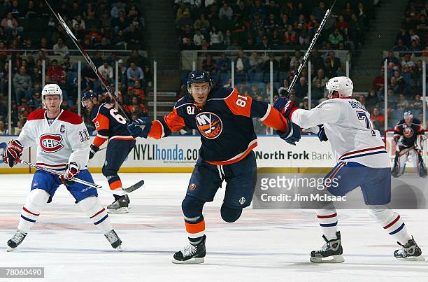 Miroslav Satan of the New York Islanders skates against the Montreal Canadiens during their game on November 21, 2007 at Nassau Coliseum in...