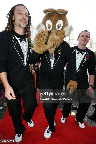 Jamie Linehan, "Mascot" and Ben Boyce from Pulp Sport on TV3 attend the Qantas New Zealand Television Awards at the Aotea Centre on November 24, 2007...