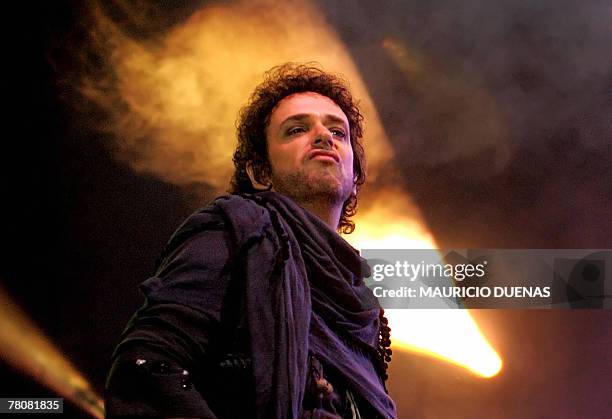 Gustavo Cerati of Argentina's rock band Soda Stereo performs during their 2007 Tour "Me Veras Volver" concert, 24 November 2007, in Bogota. AFP...