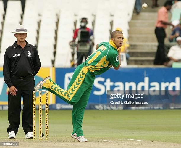 Duminy of South Africa in action during the first ODI match between South Africa and New Zealand held at Sarhara Stadium on November 25, 2007 in...