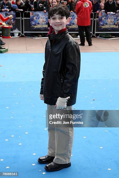 Zach Mills arrives at the UK premiere of 'Mr Magorium's Wonder Emporium' at the Empire cinema Leicester Square on November 25, 2007 in London,...