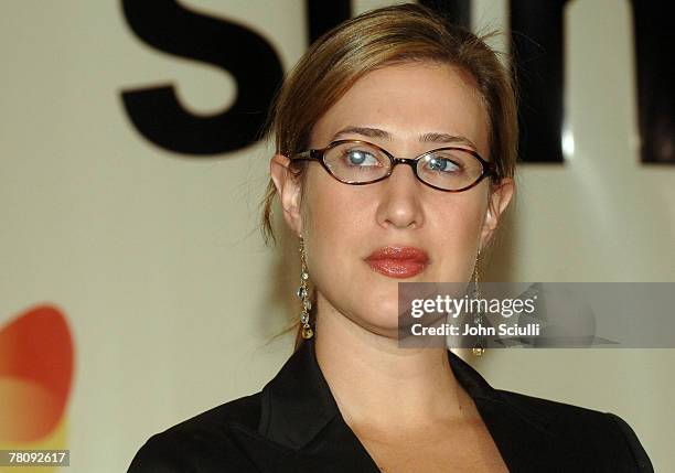Amy Powell Roots 790 photos et images haute résolution de Amy Powell - Getty Images