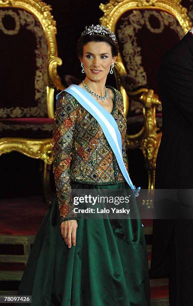 Princess Letizia poses for photographers during the Gala Dinner in honour of Romanian President Traian Basescu and his wife Maria, at the Royal...