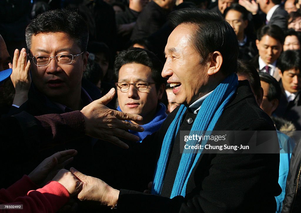 Lee Myung-Bak Begins Presidential Election Campaign