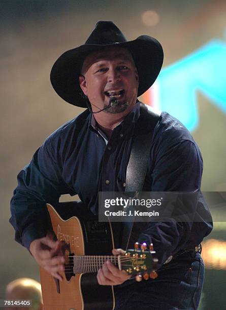 Garth Brooks performs "Good Ride Cowboy"