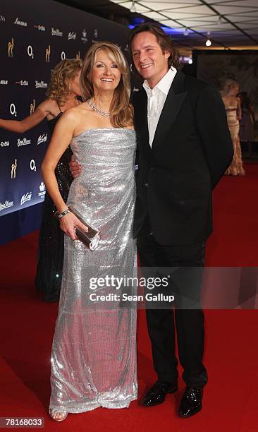 Frauke Ludowig and Kai Roeffen attend the annual Bambi Awards 2007 on November 29, 2007 in Duesseldorf, Germany.
