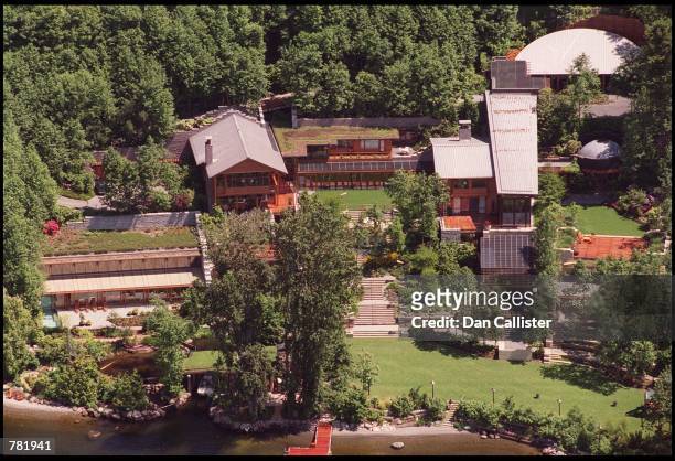 An aerial view of Microsoft's Bill Gates'' estate lines Lake Washington May 30, 2000 in Seattle, WA.