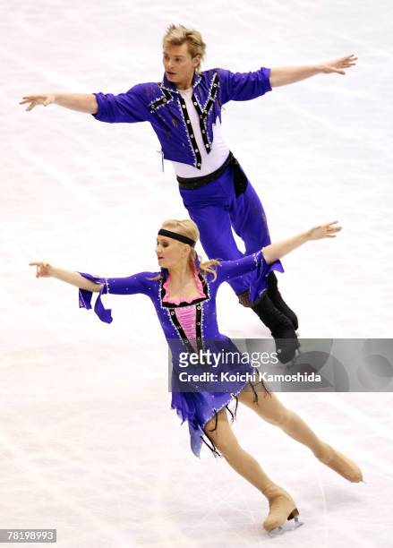 Julia Zlobina and Alexei Sitnikov of Russia perform in the Ice Dancing Free Dance of the ISU Grand Prix of Figure Skating NHK Trophy at Sendai City...