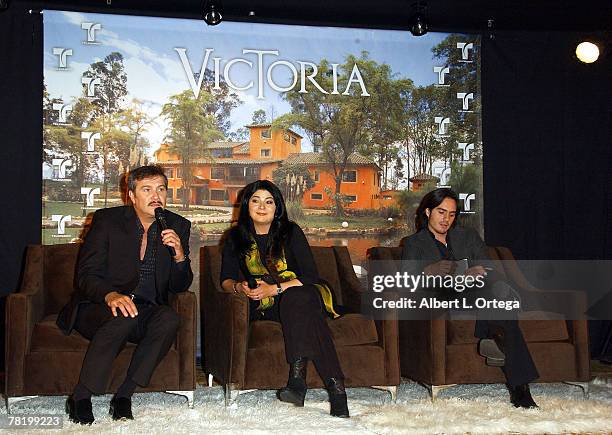 Actor Arturo Peniche, actress Victoria Ruffo and actor Mauricio Ochmann participate in the press conference of Telemundo's Spanish soap opera...