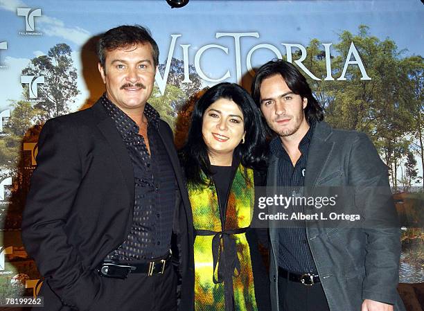 Actor Arturo Peniche, actress Victoria Ruffo and actor Mauricio Ochmann participate in the press conference of Telemundo's Spanish soap opera...