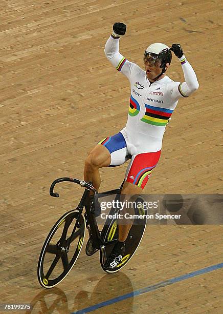 Chris Hoy of Great Britain celebrates winning the men's Keirin final during day two of the Sydney UCI World Cup Classics at The Dunc Gray Velodrome...