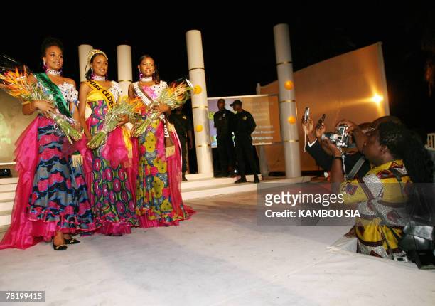 Miss Senegal 2007, Dialo Aminata poses late 30 November after winning 2007 Miss West African States Community contest in Abidjan with second-placed...