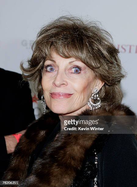 Veronique Peck arrives at a special performance of A.R. Gurney's "Love Letters", with Dame Elizabeth Taylor and James Earl Jones, to benefit The...