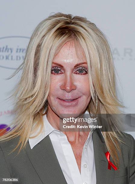 Joan Van Ark Age Photos and Premium High Res Pictures - Getty Images