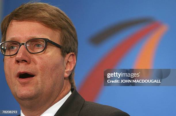 Christian Democratic Party General Secretary Ronald Pofalla addresses a press conference in Hanover 02 December 2007, on the eve of the CDU congress....