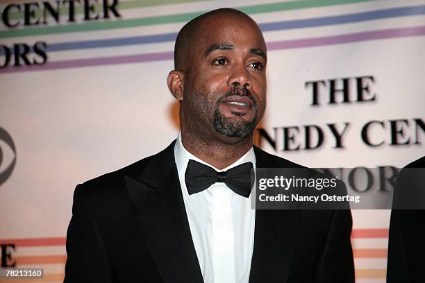 Lead singer Darius Rucker of Hootie & the Blowfish arrives at the 30th Annual Kennedy Center Honors December 2, 2007 in Washington, DC.