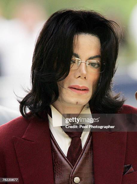 Michael Jackson arrives at the Santa Barbara County courthouse April 27 in Santa Maria, California for Michael Jackson's child molestation trial.