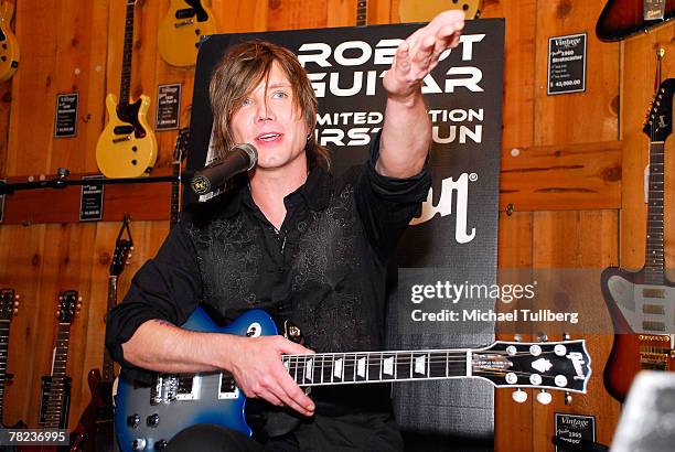 Musician Johnny Rzeznik of the rock group the Goo Goo Dools demonstrates the new self-tuning, limited edition Gibson Robot Guitar at the Guitar...