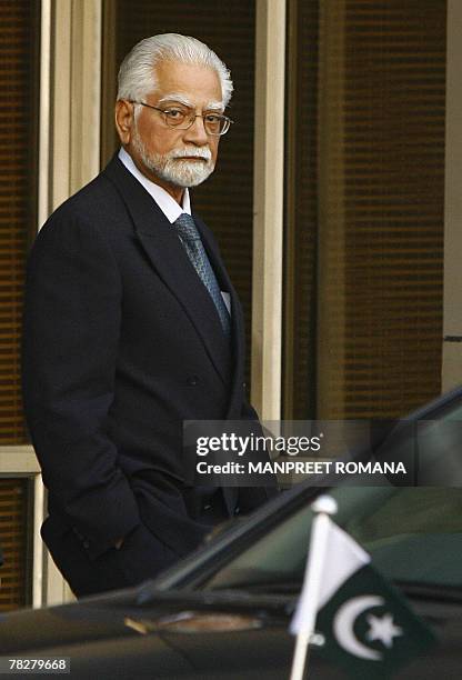 Pakistan Inaam Inaam Photos and Premium High Res Pictures - Getty Images