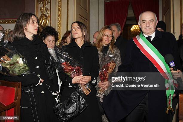 Cristina Pavarotti, Lella Pavarotti, Lorenza Pavarotti, Nicoletta Mantovani and Giorgio Pighi attend the ceremony at which the Modena Communal...