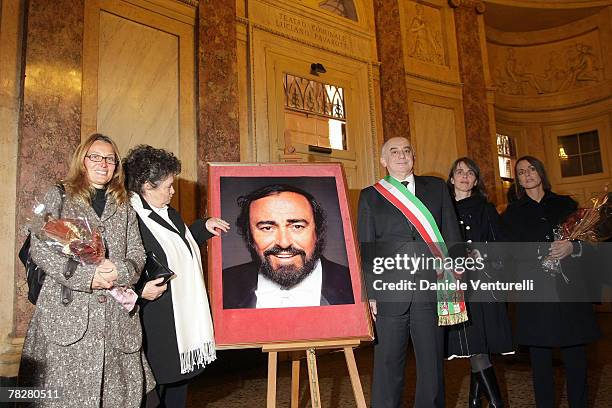 Nicoletta Mantovani, Lella Pavarotti, Giorgio Pighi, Cristina Pavarotti and Lorenza Pavarotti attend the ceremony at which the Modena Communal...