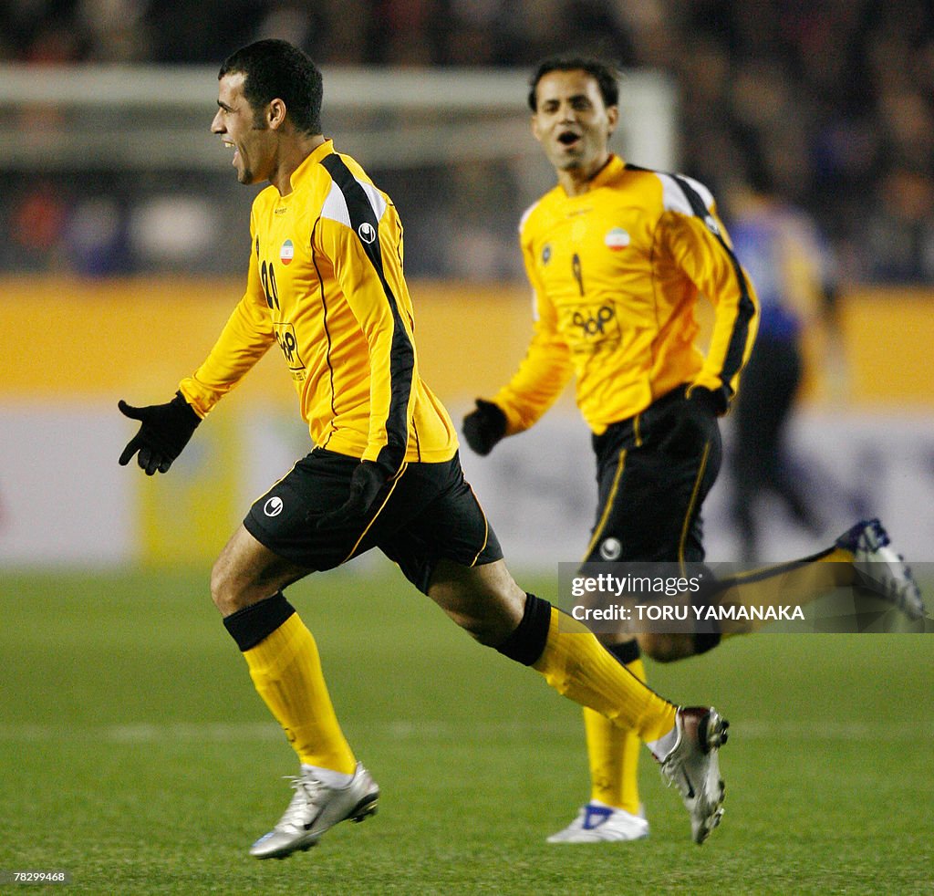 Emad Mohammed ((L #20) of Iranian club S
