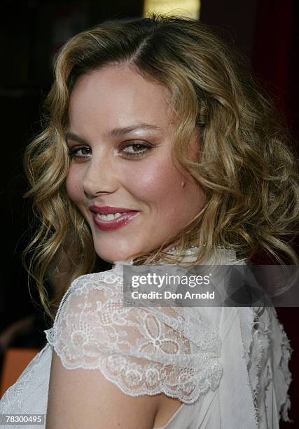 Abbie Cornish attends the Sydney premiere for "Elizabeth: The Golden Age" at the Hayden Orpheum Cremorne on November 3, 2007 in Sydney, Australia.