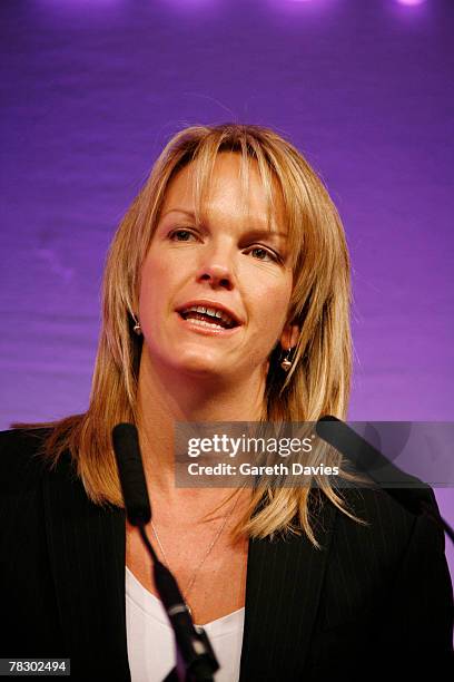 17 Elisabeth Murdoch (Businesswoman) Stock Photos, High-Res Pictures