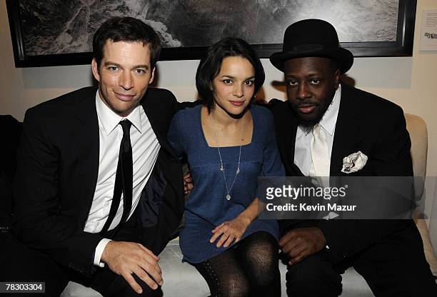 Singer Harry Connick Jr. And musicians Norah Jones and Wycleff Jean backstage during CNN Heroes: An All-Star Tribute, a live global broadcast...