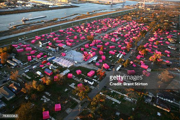 Brad Pitt's New Orleans dream, the "Make It Right" foundation launches its primary initiative with a huge 150 Pink Houses art project in the...