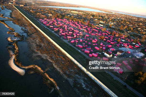 Brad Pitt's New Orleans dream, the "Make It Right" foundation launches its primary initiative with a huge 150 Pink Houses art project in the...