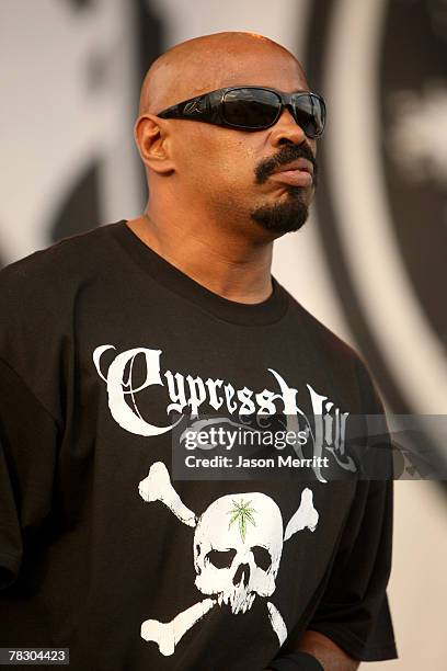 Rapper Sen Dog of "Cypress Hill" performs during the Vegoose Music Festival 2007 at Sam Boyd Stadium on October 27, 2007 in Las Vegas, Nevada.