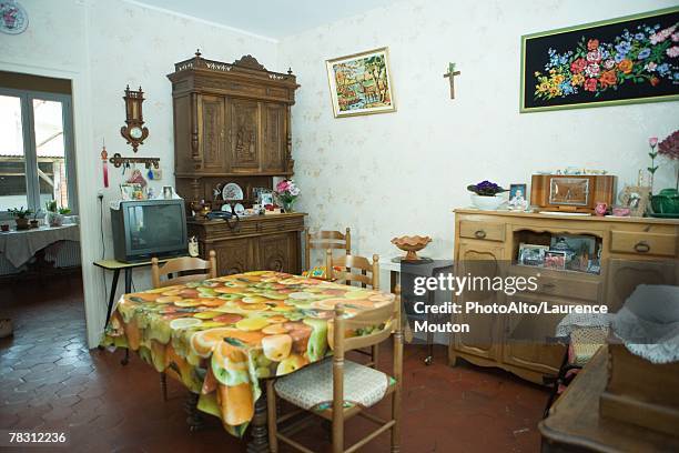 rustic home interior - kitsch foto e immagini stock