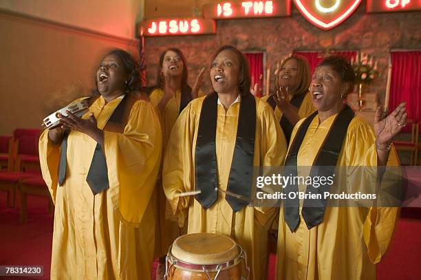 choir performing - gospel music stock-fotos und bilder