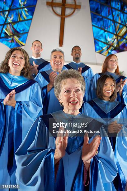 church choir clapping hands - gospel singer stock pictures, royalty-free photos & images