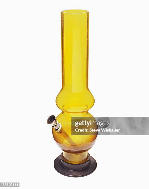 marijuana bong - bong stockfoto's en -beelden