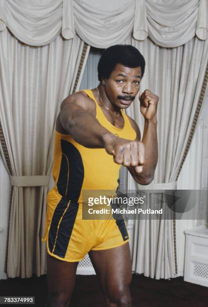 American actor and former professional football player Carl Weathers in sparring pose in June 1979.