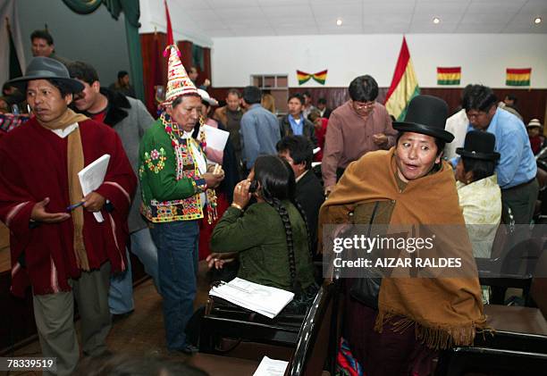 Members of the Constituent Assembly attend a meeting 08 December 2008 in the Andean department of Oruro, Bolivia, during the opening session of the...