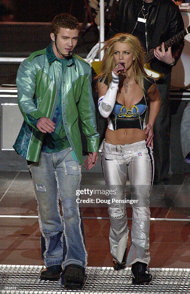 Musical Performers at Super Bowl XXXV