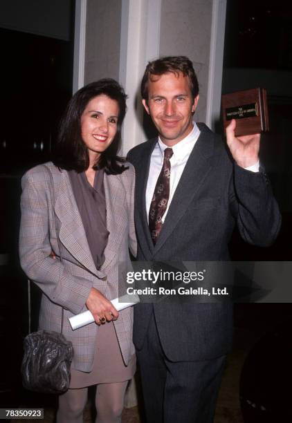 Cindy Costner and Kevin Costner, winner Motion Picture Producer of the Year Award for "Dances with Wolves"