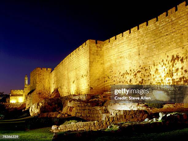 Stone Merlon 196 Merlon Stock Photos, High-Res Pictures, and Images - Getty Images