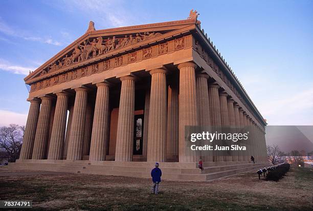 the parthenon, nashville, tennessee, usa - nashville parthenon stock pictures, royalty-free photos & images