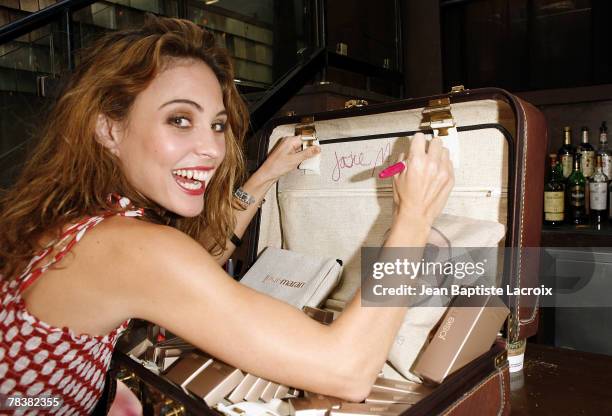 Josie Maran attends a brunch for the launch of Josie Maran Cosmetics on October 4, 2007 at the Wilshire Restaurant in Santa Monica, California.