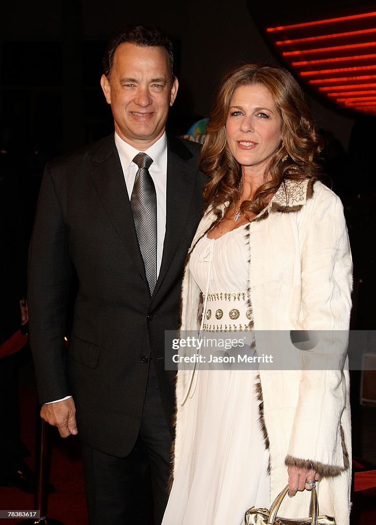 "Charlie Wilsons War" Los Angeles Premiere - Arrivals