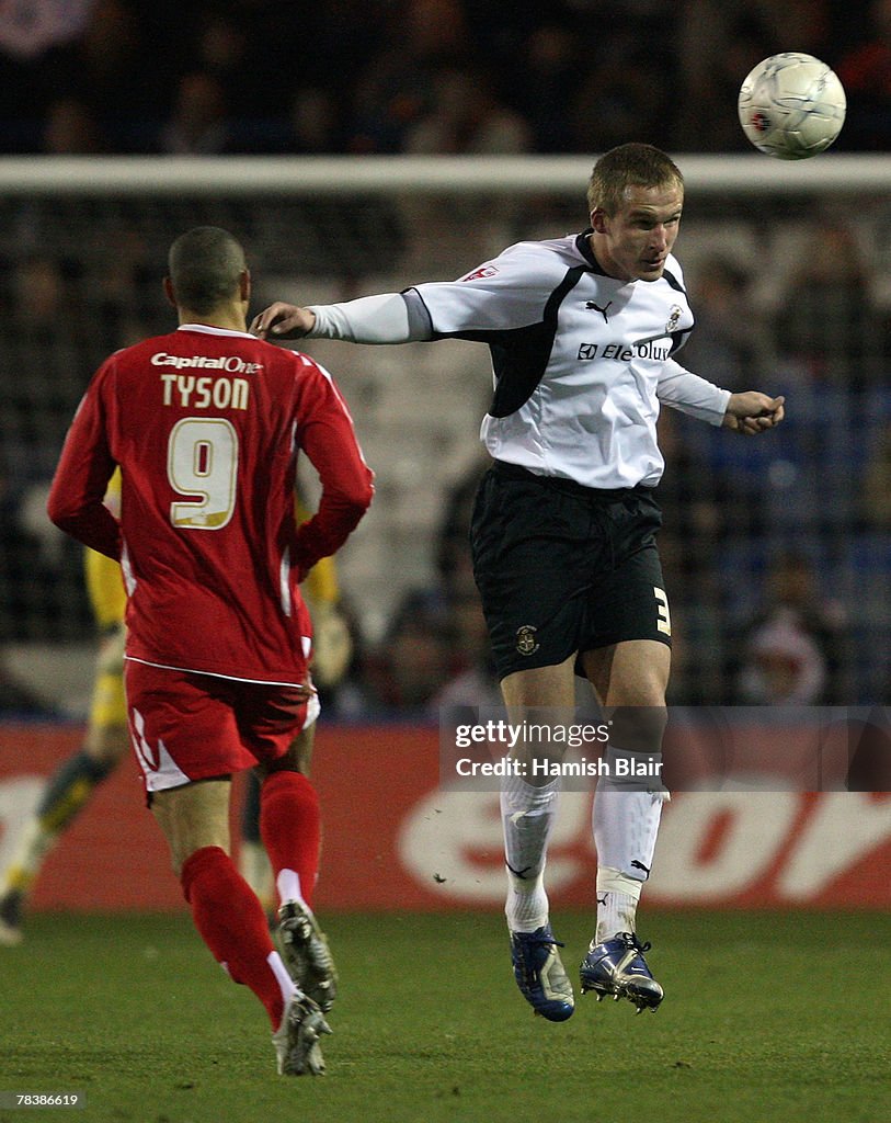 Luton Town v Nottingham Forest - FA Cup 2nd Round
